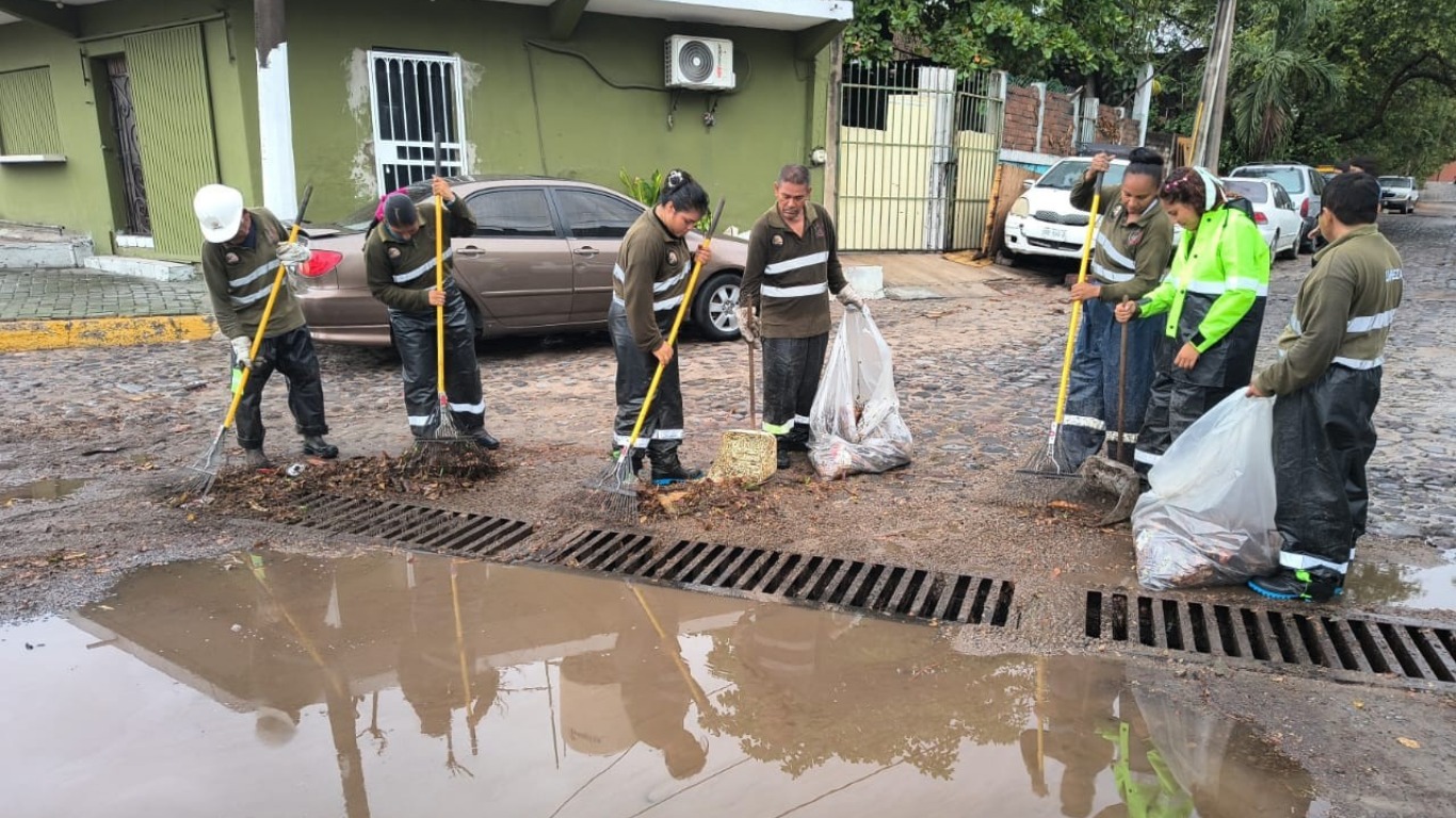 TRABAJA ASIPONA PARA EVITAR INUNDACIONES